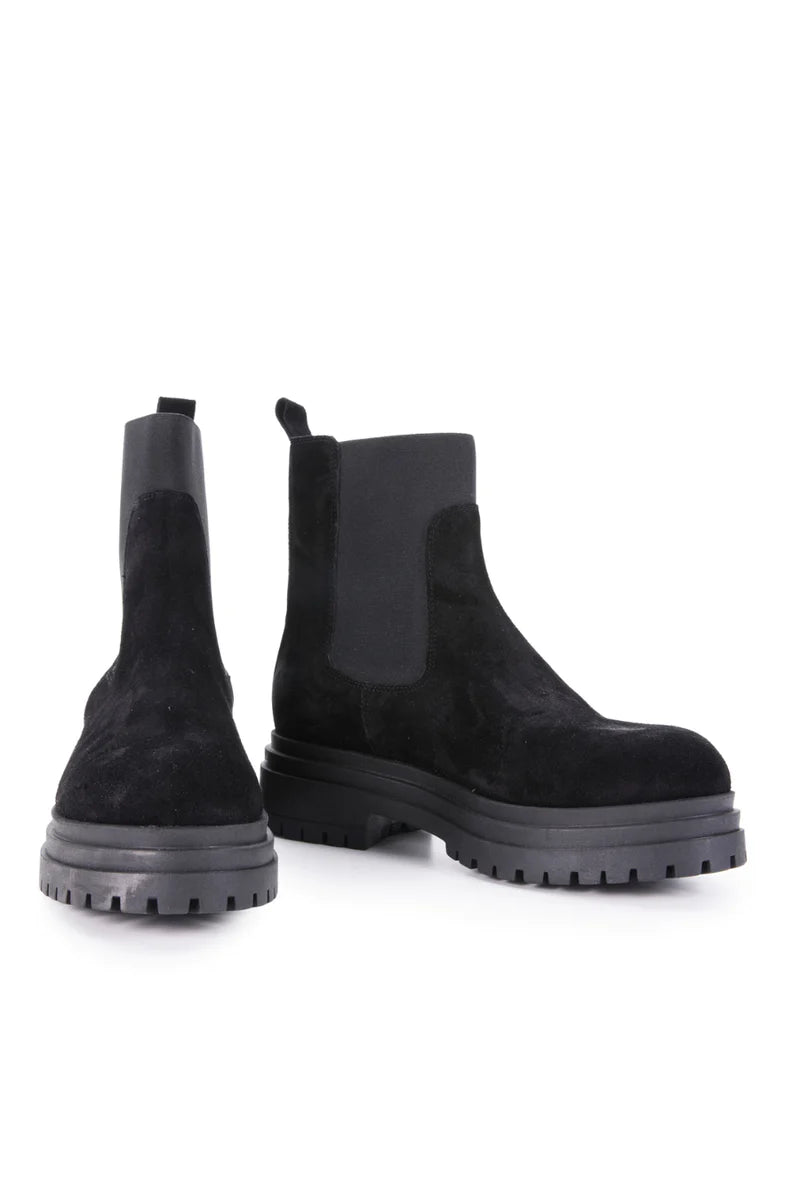 Estilo Emporio Valley Suede Boot - Black